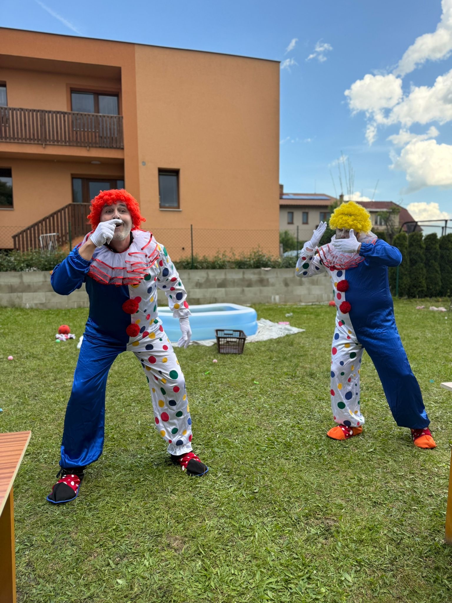 31. 5. Detsky den v Klubu Nesl.  ve spolupraci s BSKN Vulva Art Ritual. 1.jpg